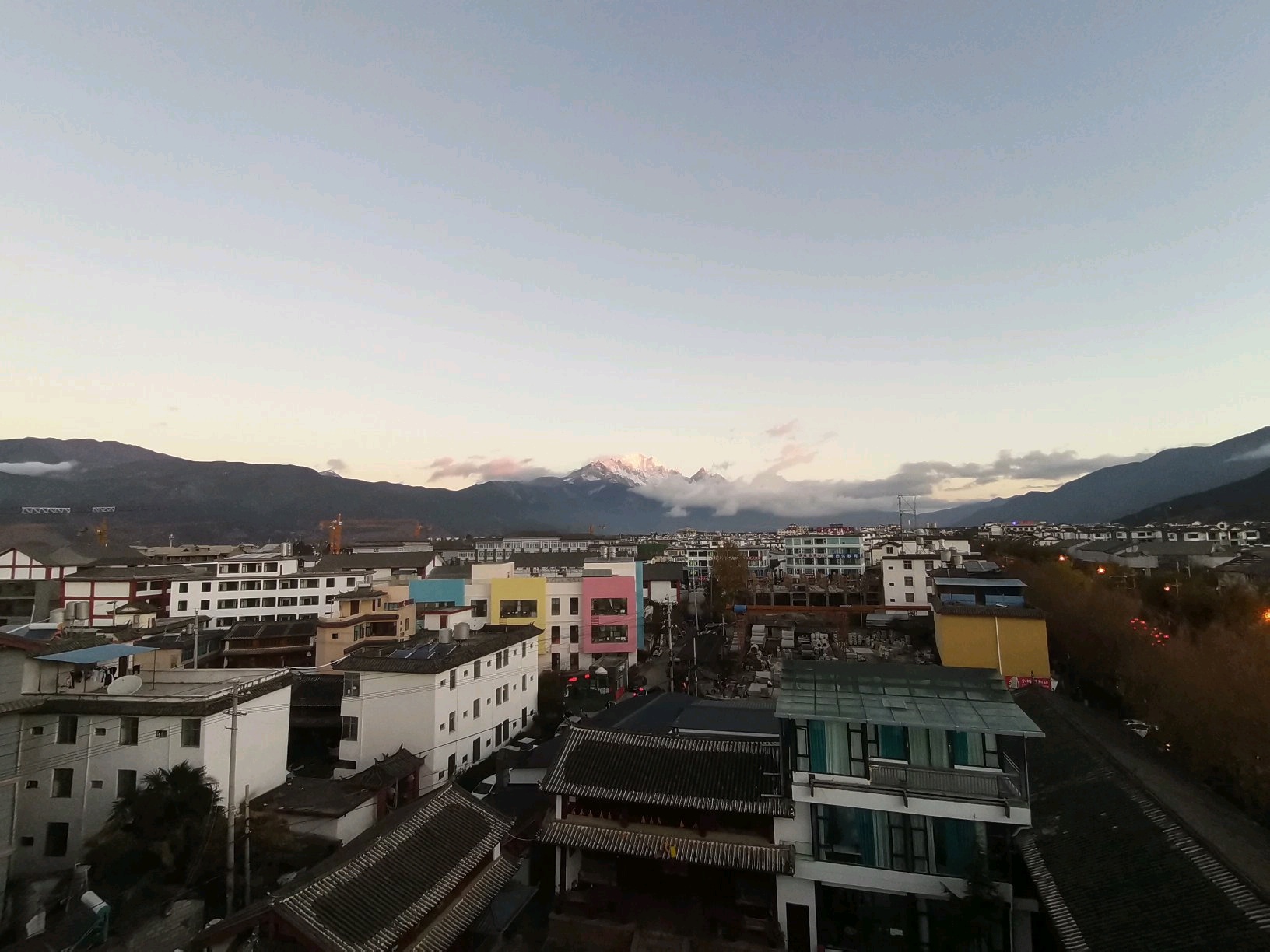 丽江美食-疯狂烤翅