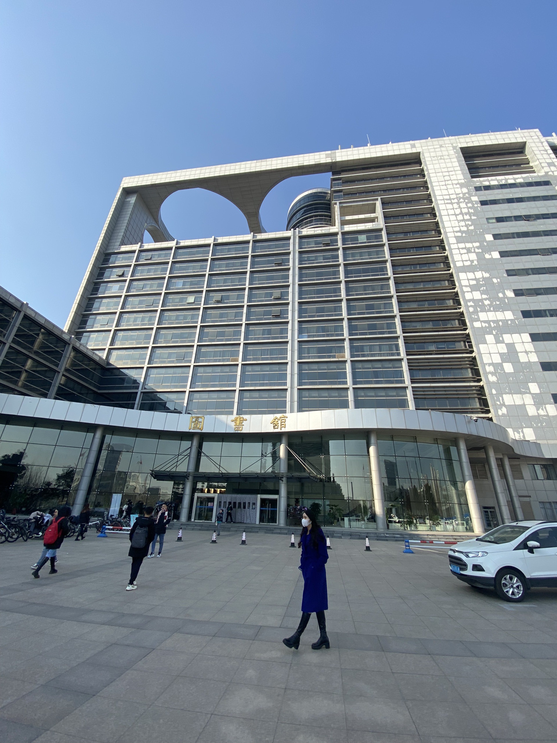 青岛美食-遇见BLUE LOUNGE餐厅