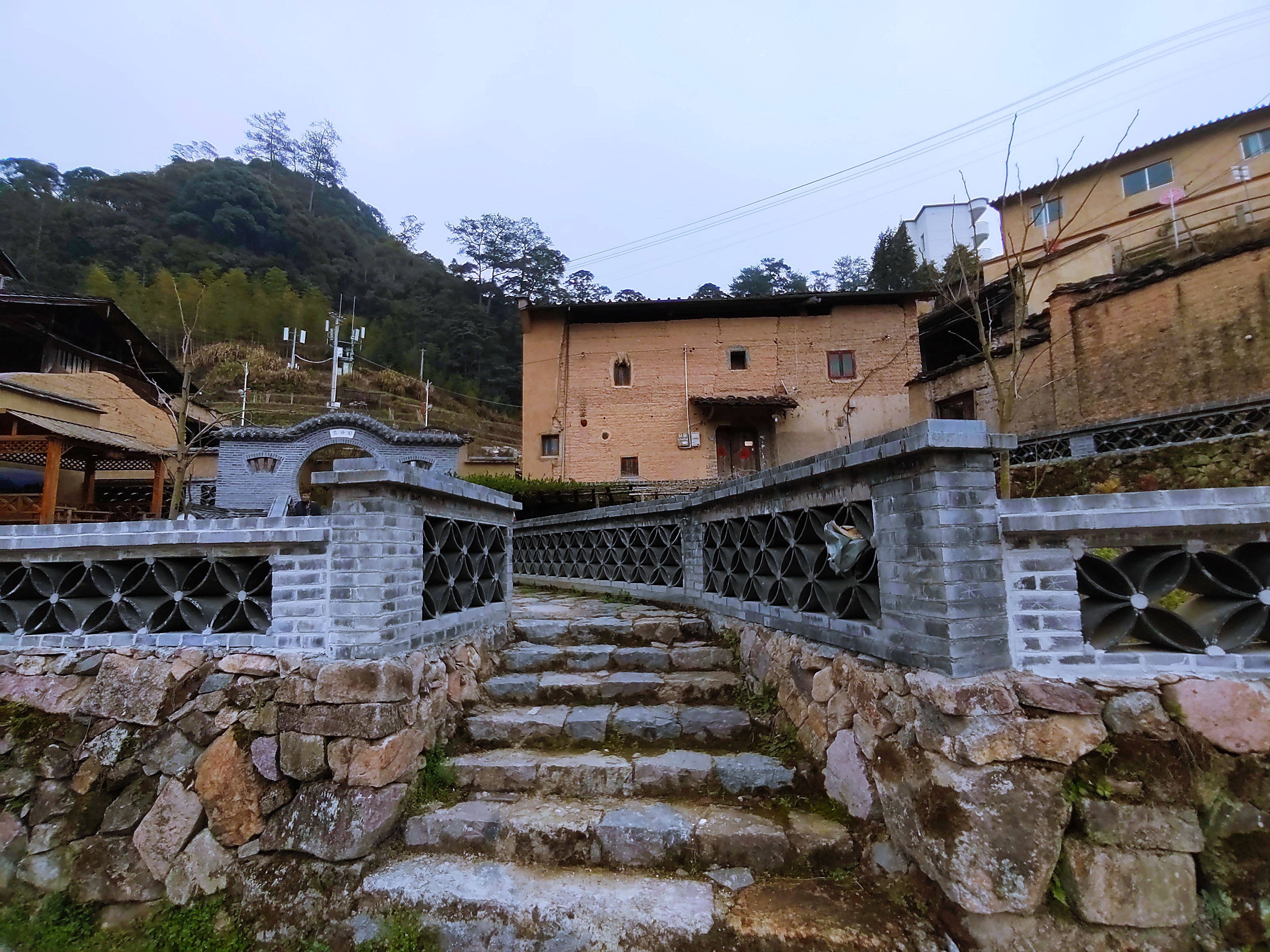 寿山村是屏南县寿山乡所在地