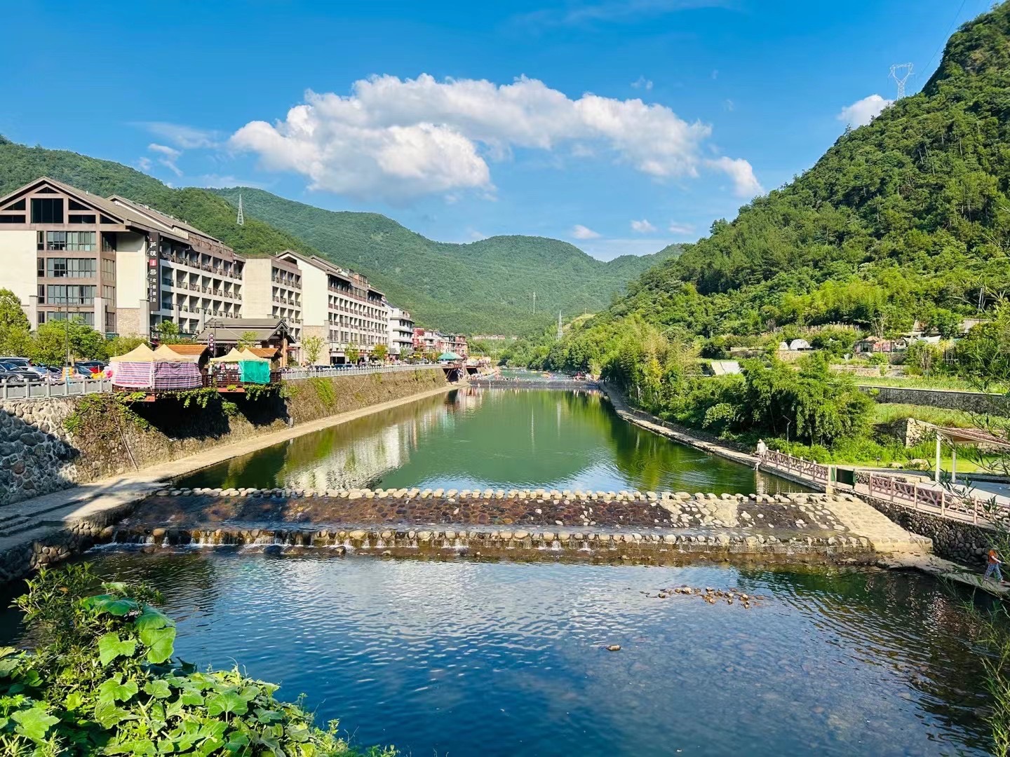 山水浙江(杭州桐庐五天跟团游景点之十三)  芦茨村位于桐庐西南部,有"