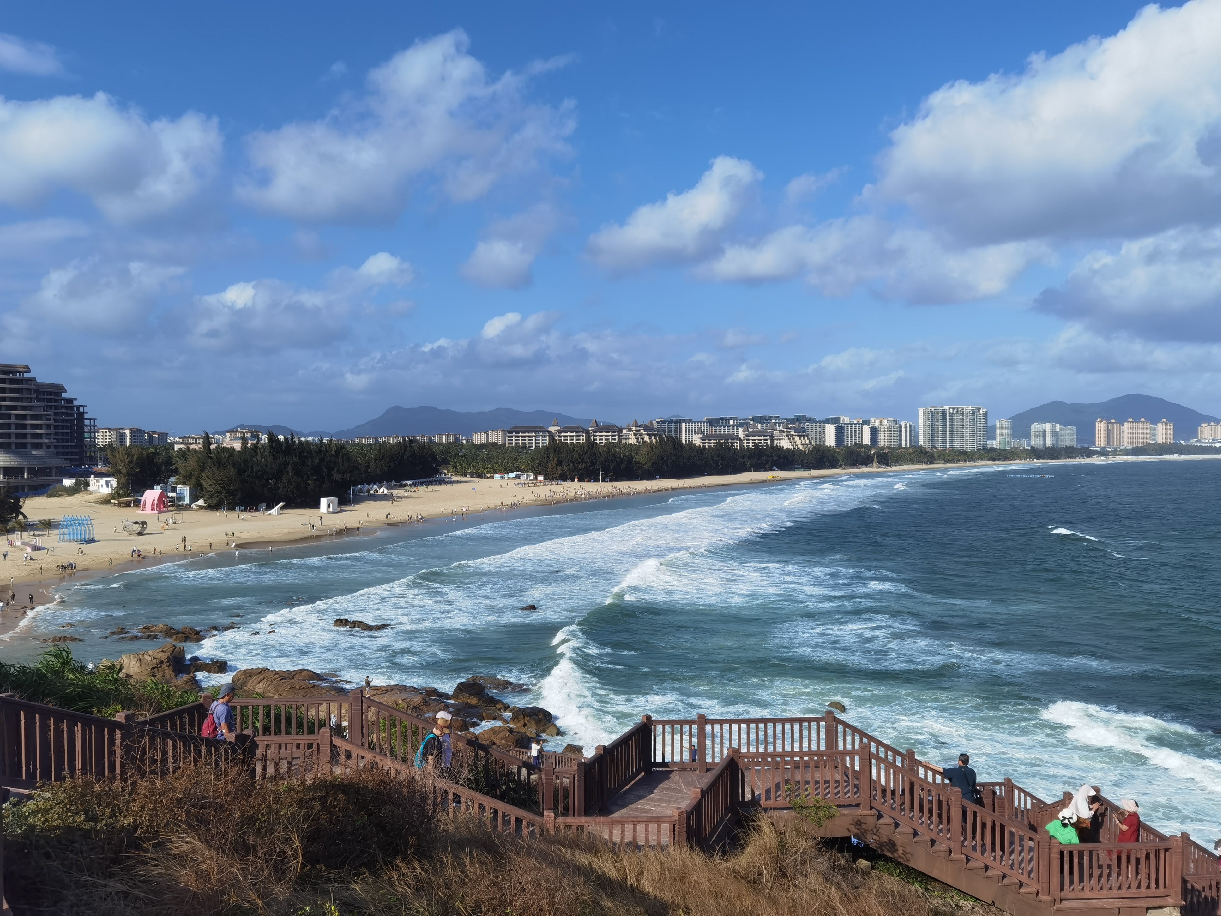 在海南清水湾 登龙头岭