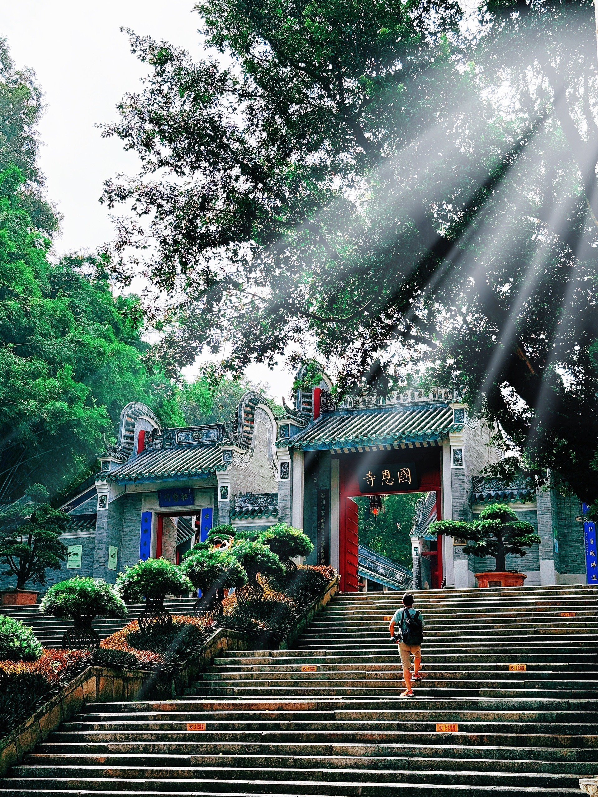 探寻国恩寺:禅泉酒店背后的禅意之旅