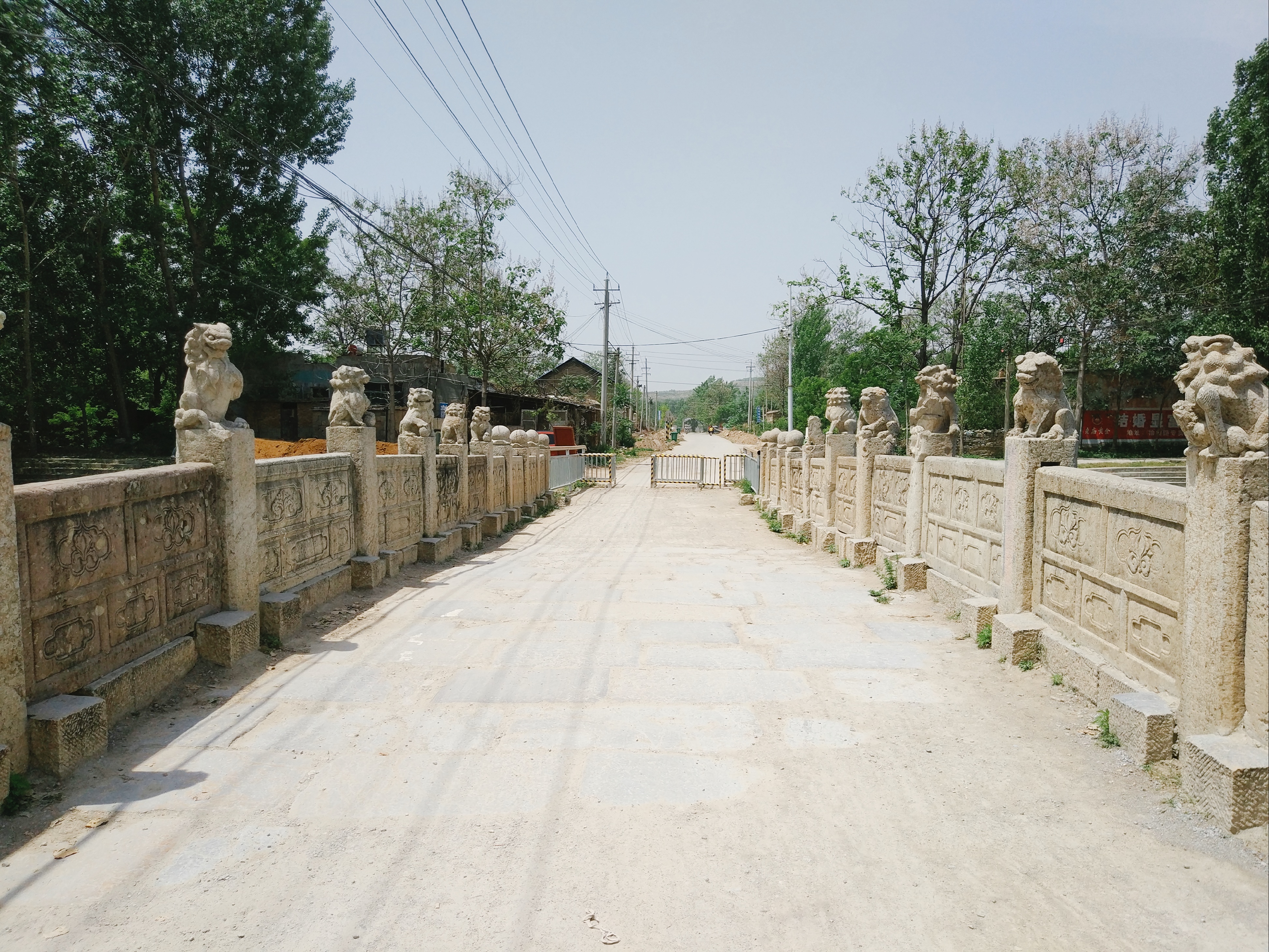 平阴县东阿镇老城内  99门票信息:  免费  78tips:  永济桥横跨于