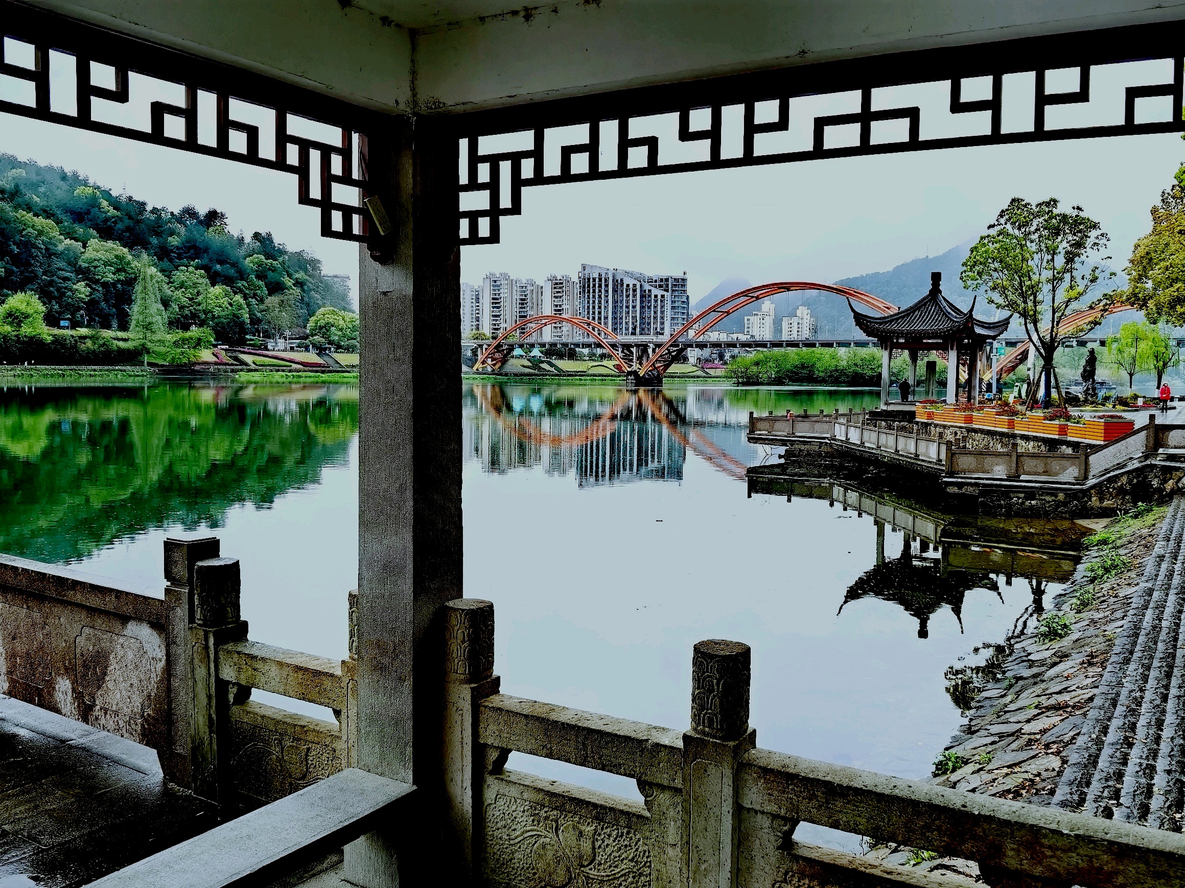 杭州建德 | 新安江上彩虹桥,江南风光有特色