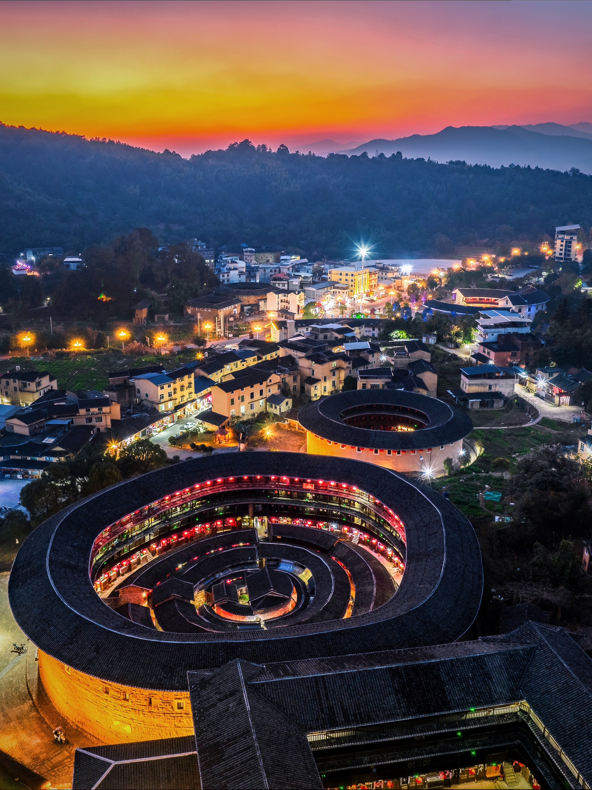 永定土楼夜景图片图片