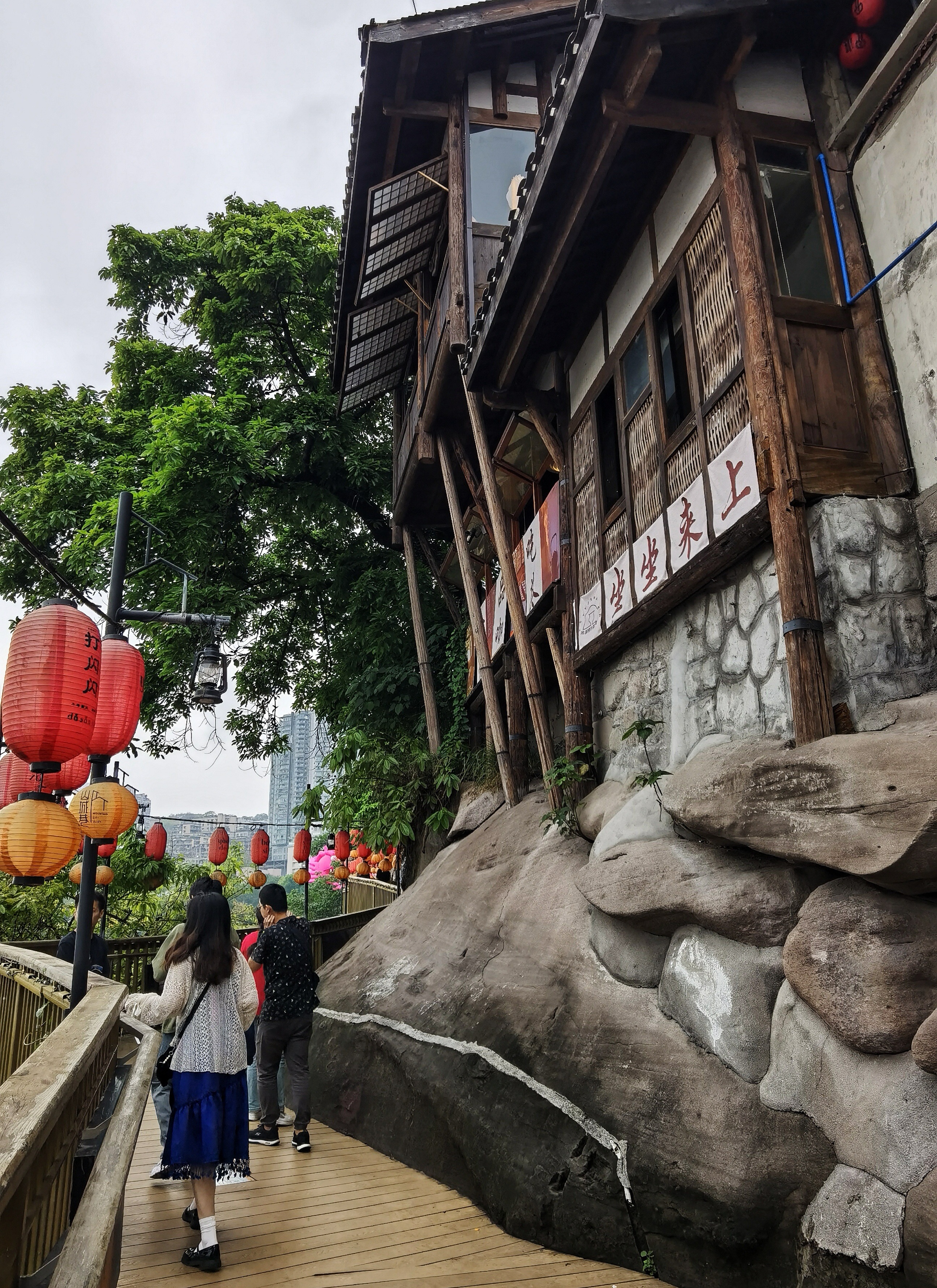 重庆历史街区的典型代表一一山城巷