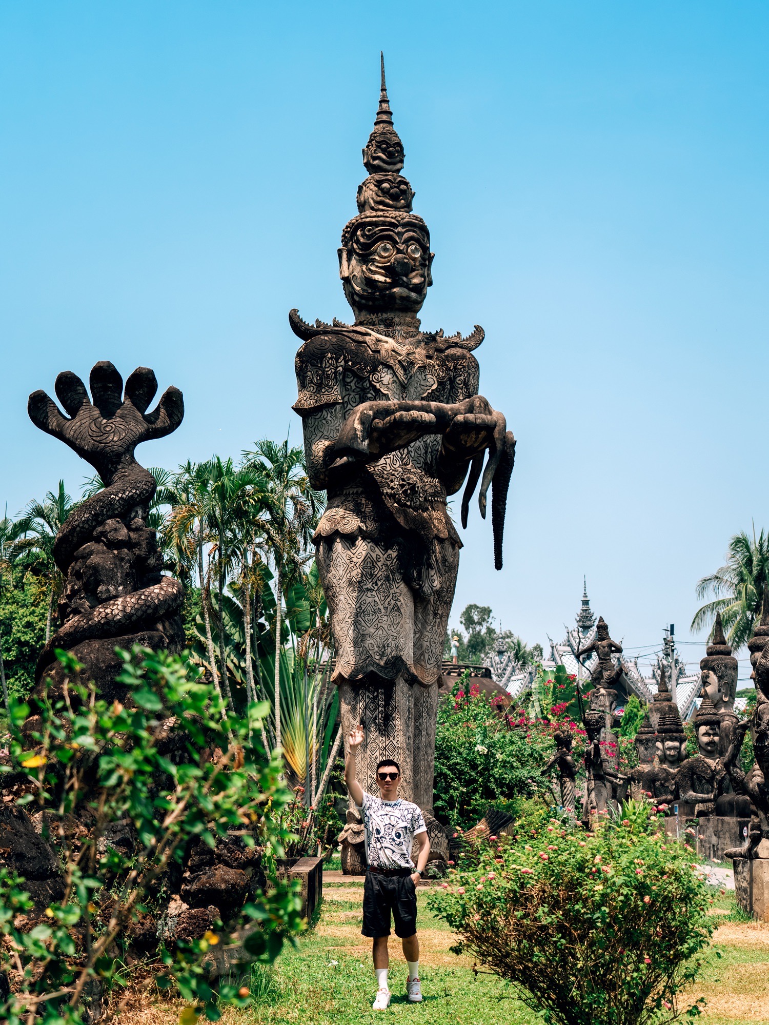 香昆寺wat xieng khuan,又叫佛像公园,万佛公园,距市中心约25公里,它