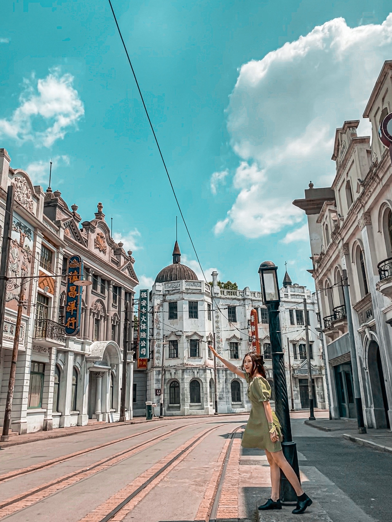 上海影视城拍照穿越回民国复古取景