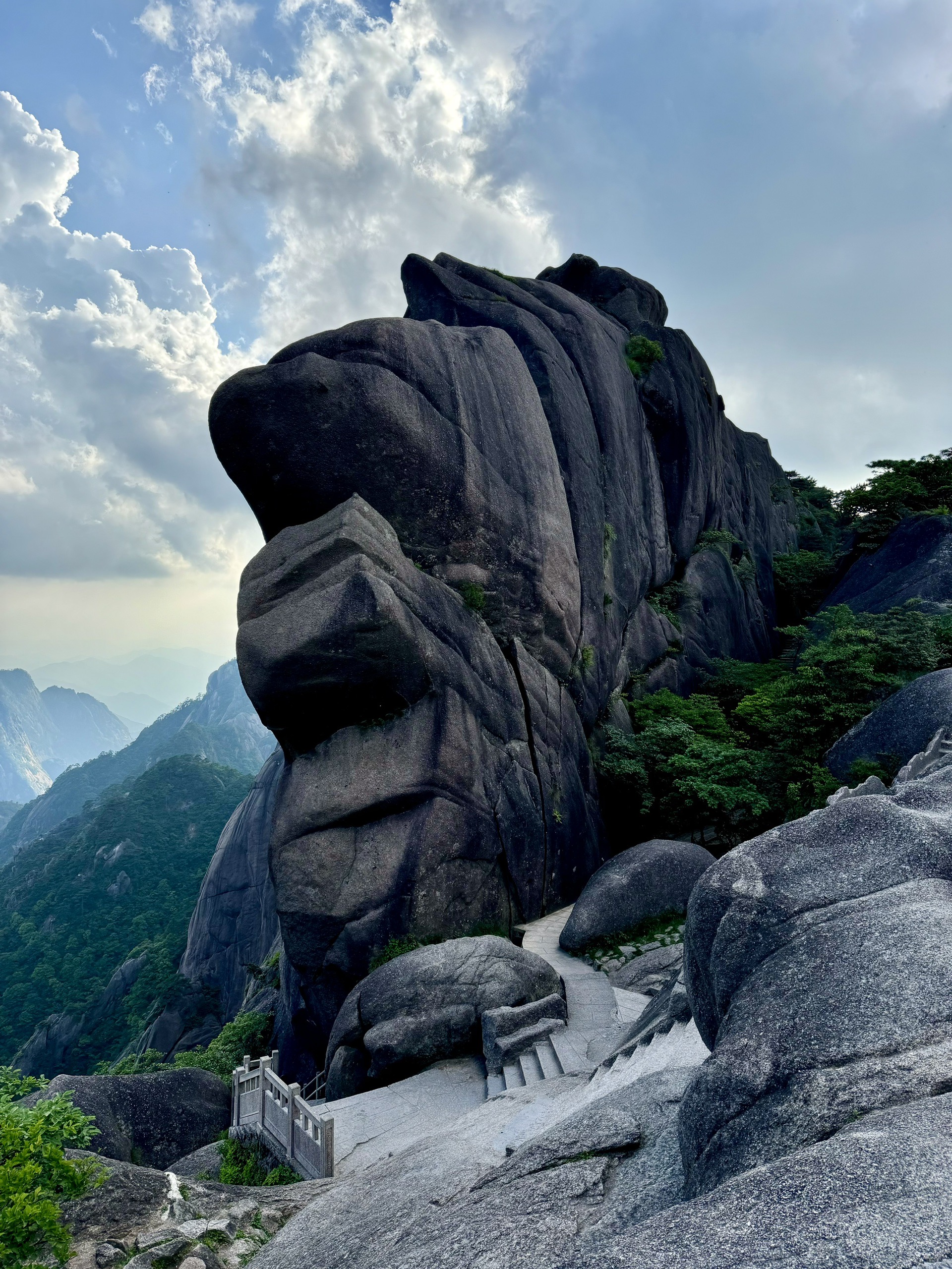 鳌鱼峰简介图片