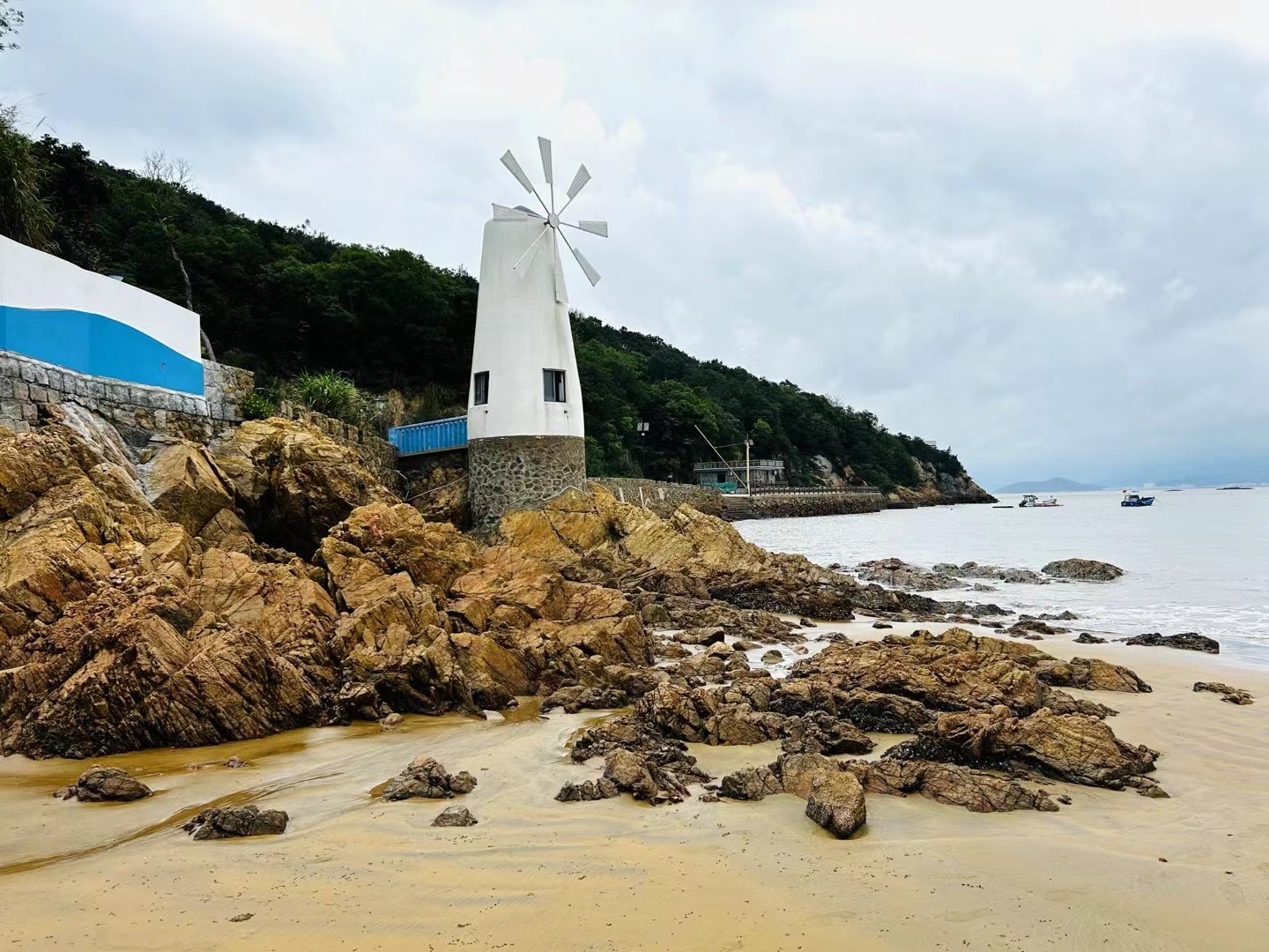 秀山岛景区图片