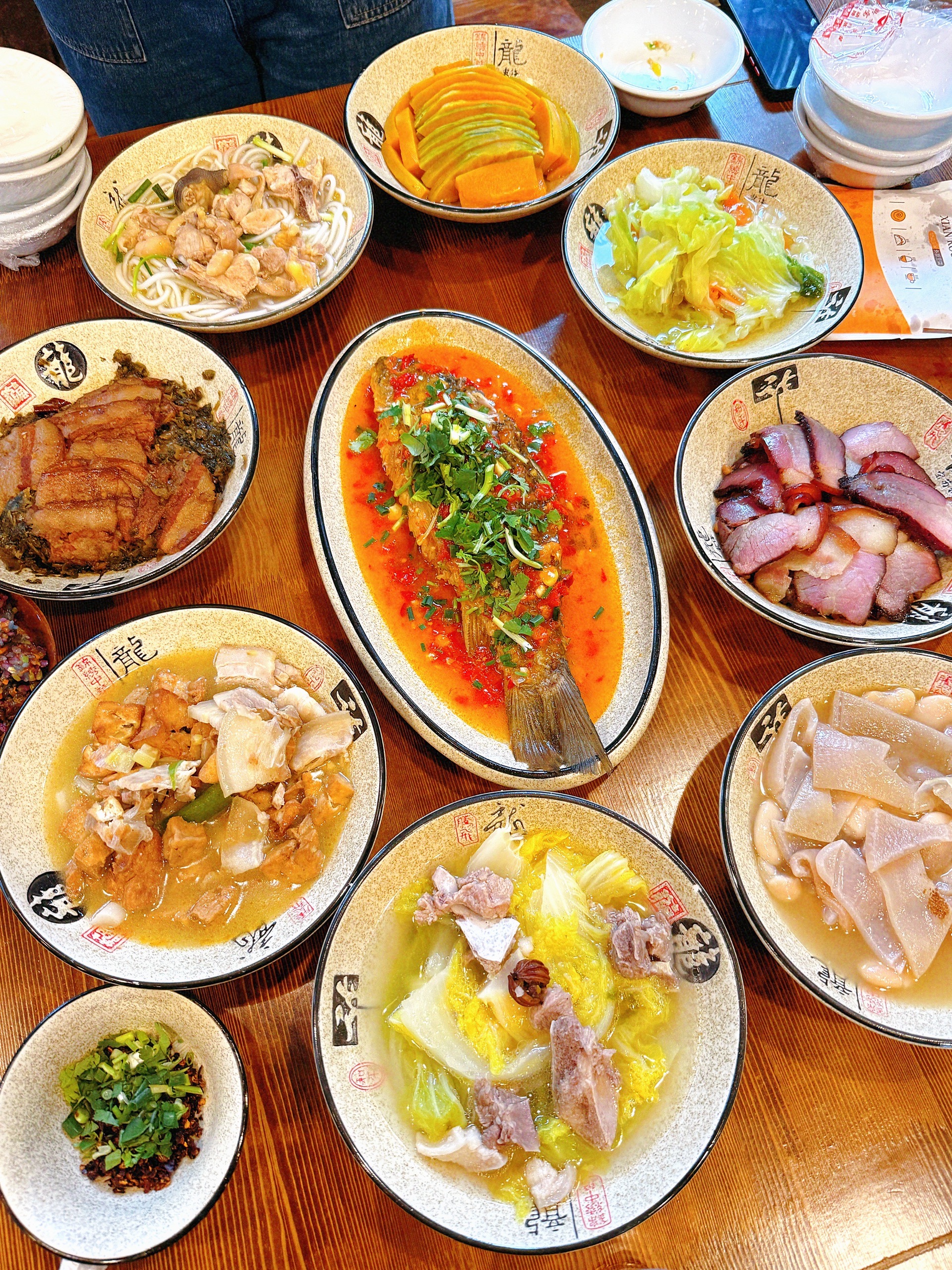 兴义必吃!布依族八大碗,舌尖上的美味!