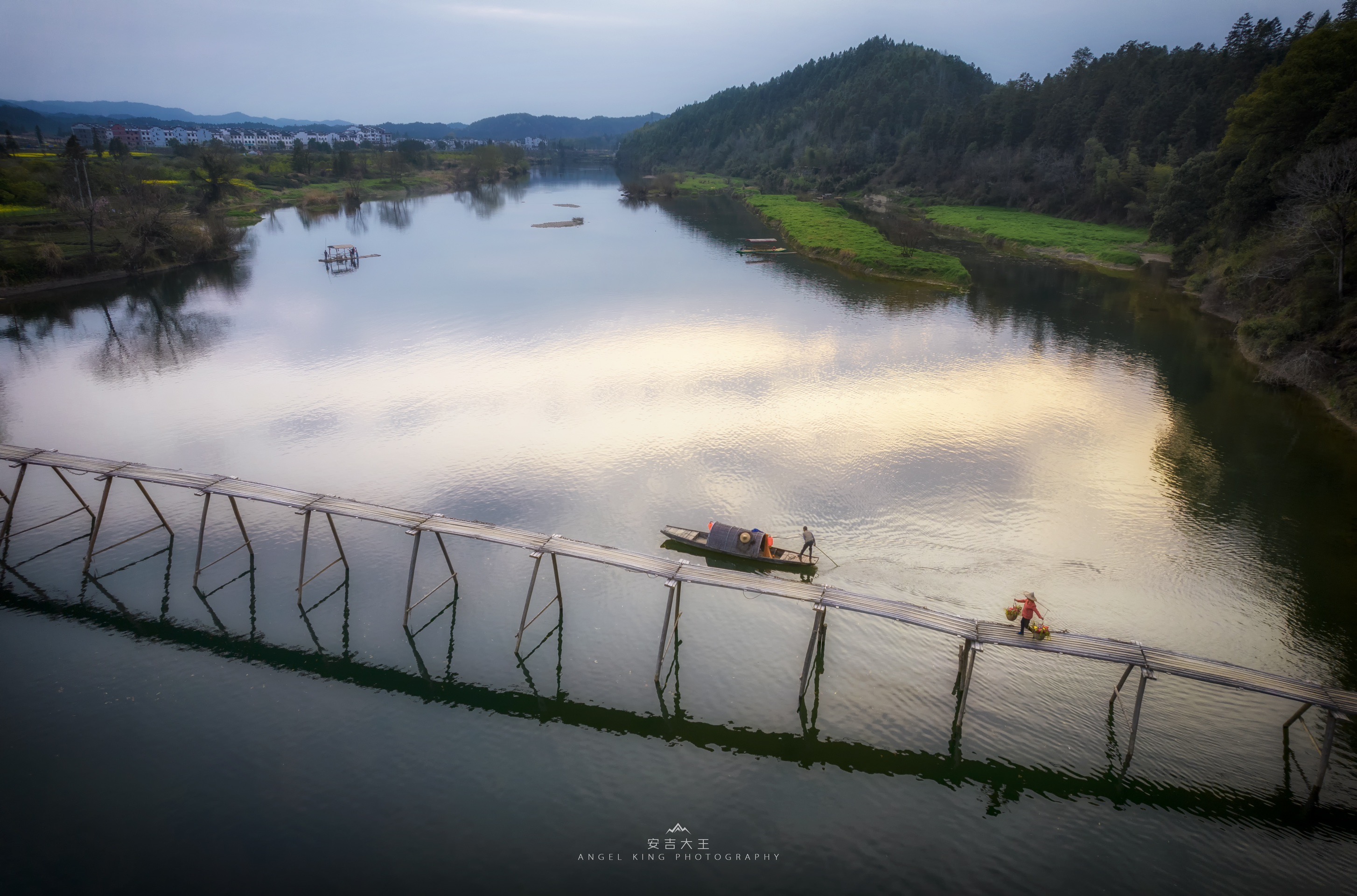 婺源漳村最美板凳桥