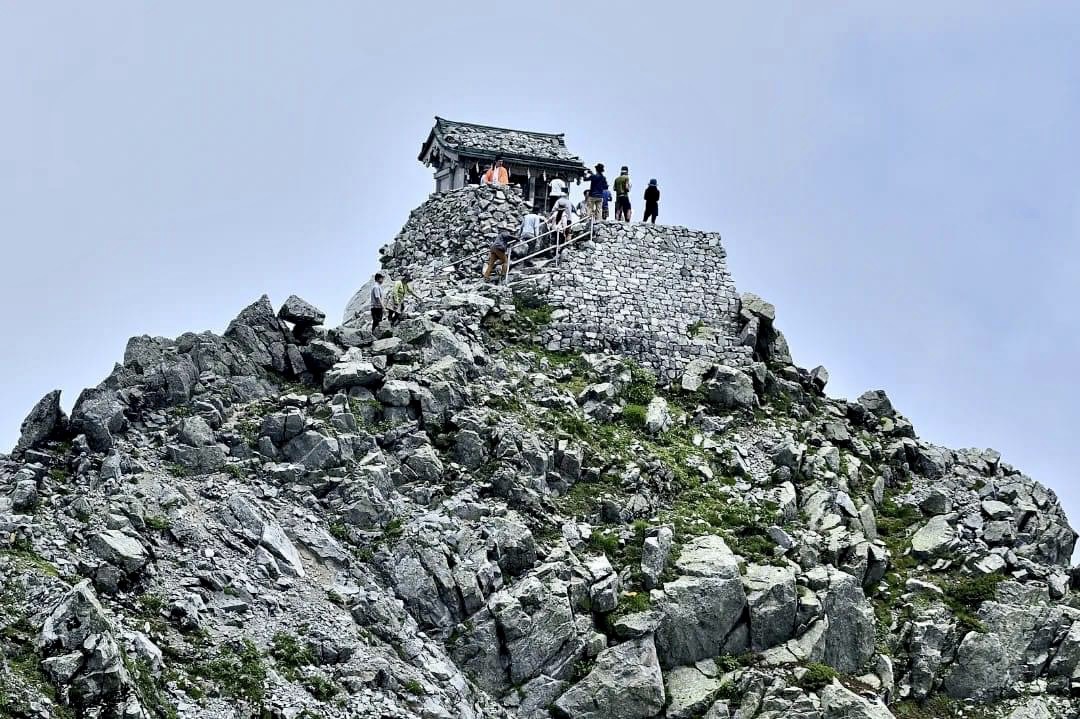 登日本三大山之一的立山