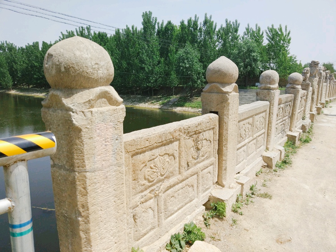 平阴县东阿镇老城内  99门票信息:  免费  78tips:  永济桥横跨于